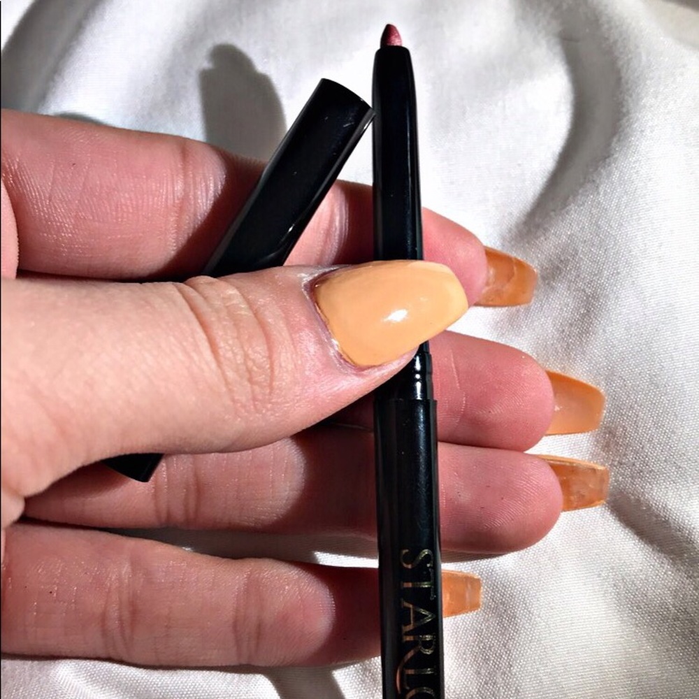 Starlooks: Luxe Longwear Eye Pencil